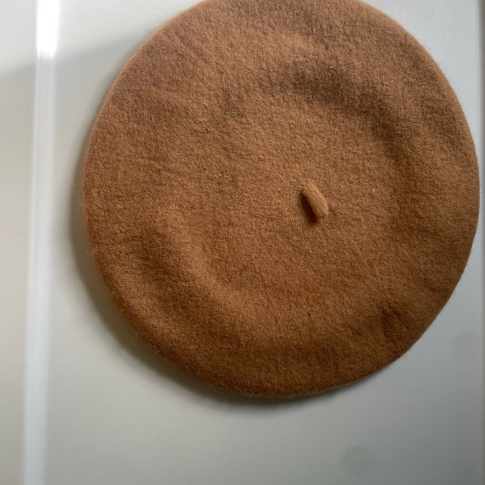 Classic Brown Beret - Picture 2 of 3